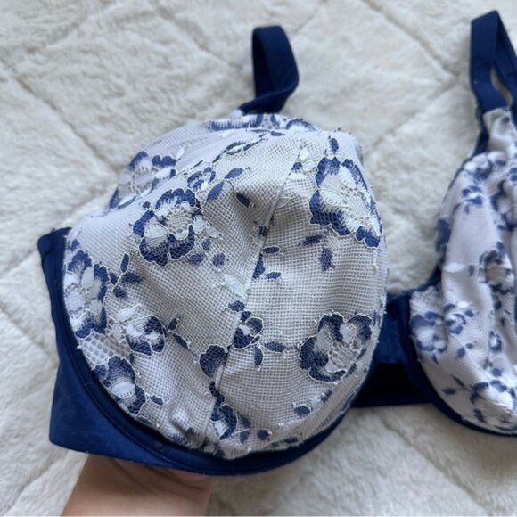 Victoria’s Secret | Navy & Cream Unlined Perfect Coverage | Size 40DD - Picture 3 of 8